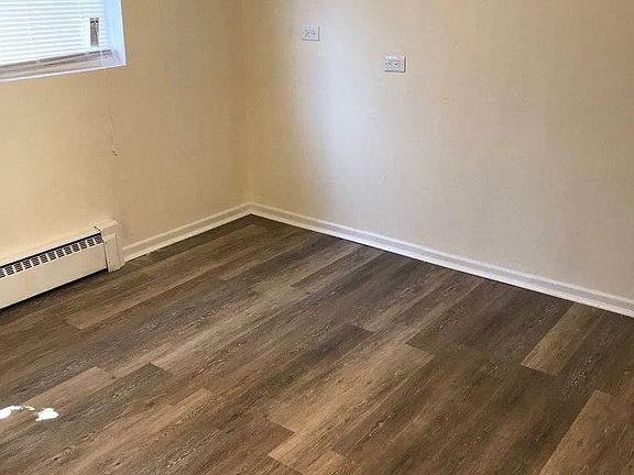 5th image of 4423 N Ashland Ave APT 2E