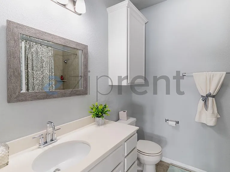 1404 Jenkins Bnd — Photo 13