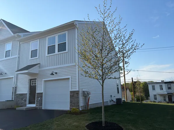 101 Abramo Victor Dr #48, Downingtown, PA 19335