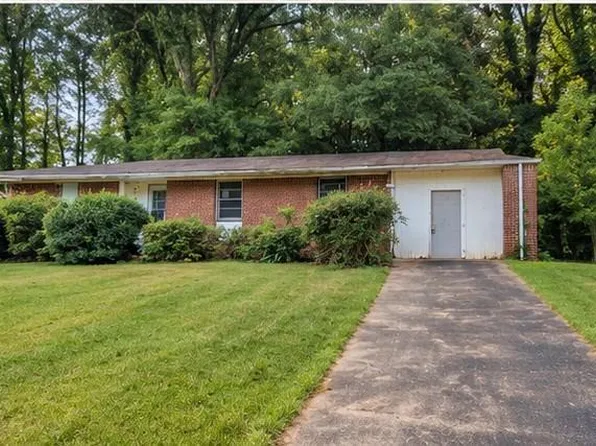 1961 W Starmount Way, Decatur, GA 30032