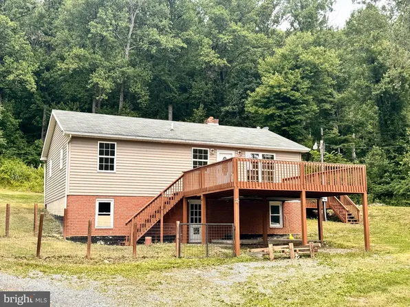 839 Needmore Rd, Martinsburg, WV 25403