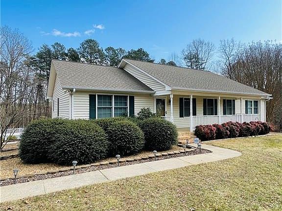 2nd image of 134 Fern Creek Trl