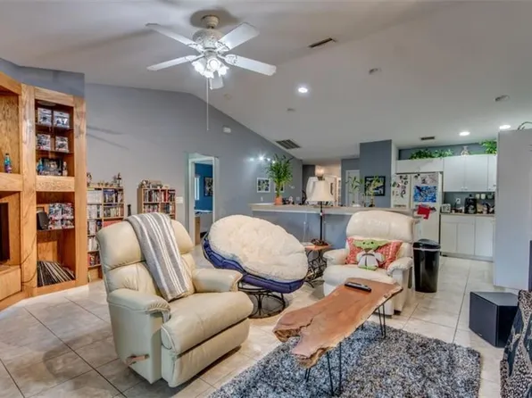 607 SE 14th St #609, Cape Coral, FL 33990