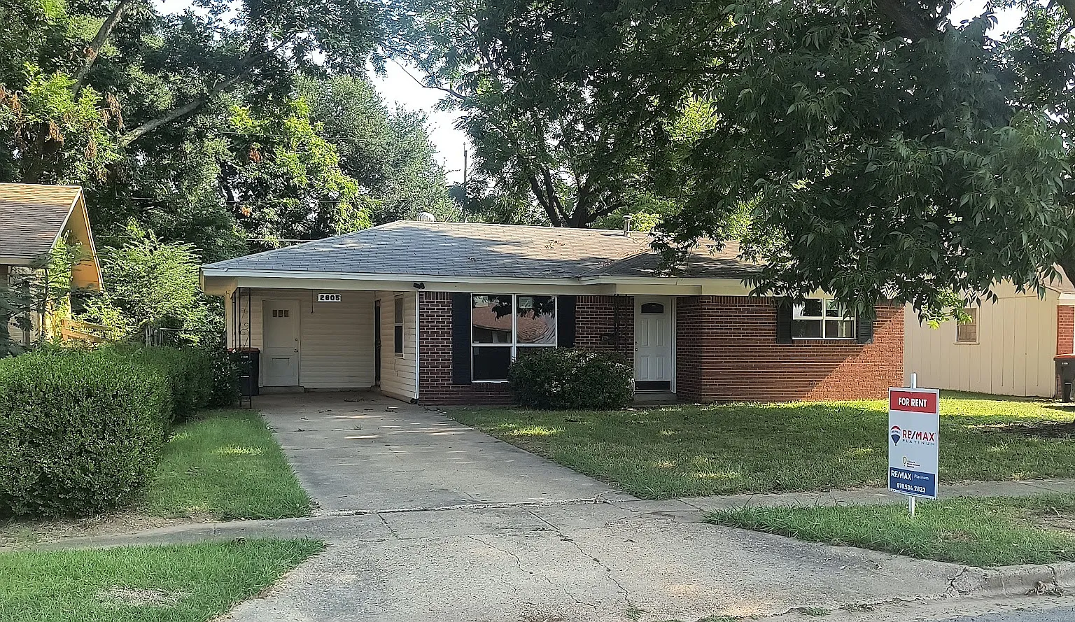 2805 Belmoor Avenue - 1 — Photo 2