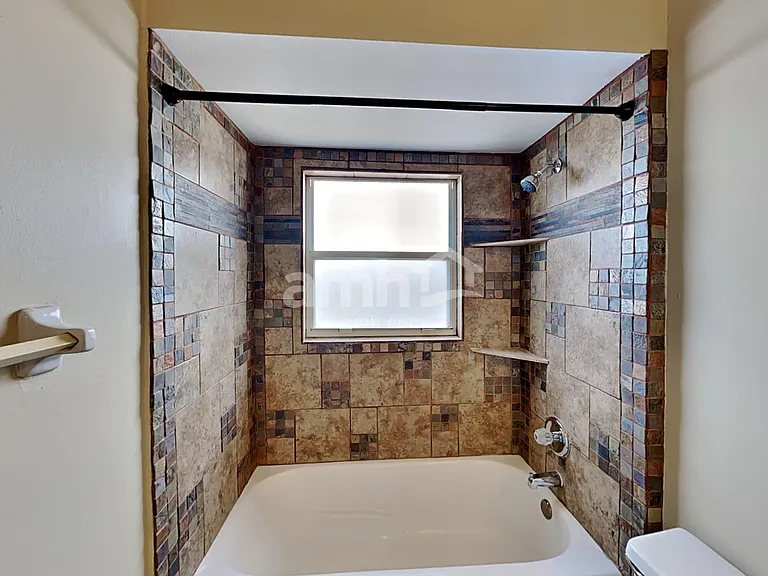 7011 Silverwood Dr — Photo 15