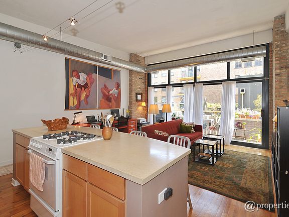 Kitchen/Living Room