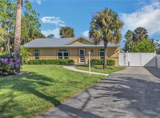 1860 21st St SW, Naples, FL 34117