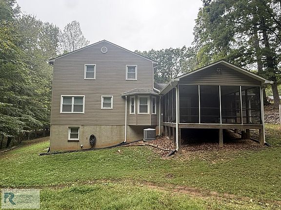 3rd image of 547 Beech Tree Ct