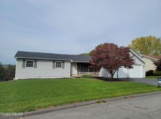 37 Aztec Ln, Williamsport, PA 17701