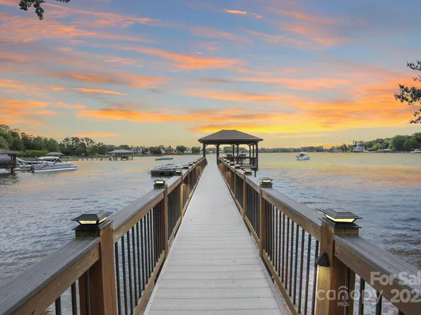 17112 Green Dolphin Ln, Cornelius, NC 28031