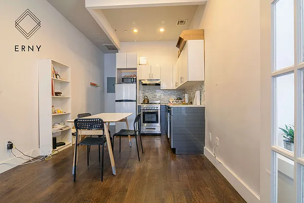 Rented by ERNY LLC | media 11