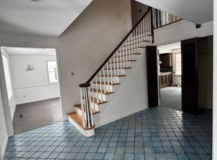 (Undisclosed Address), Wallingford, CT 06492
