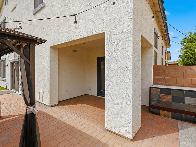 12175 W Chase Ln — Photo 39