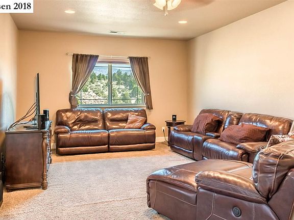 3rd image of 1350 Shadow Mountain Dr