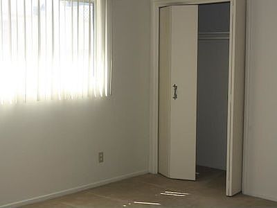 4th image of 11911 Gorham Ave APT 10