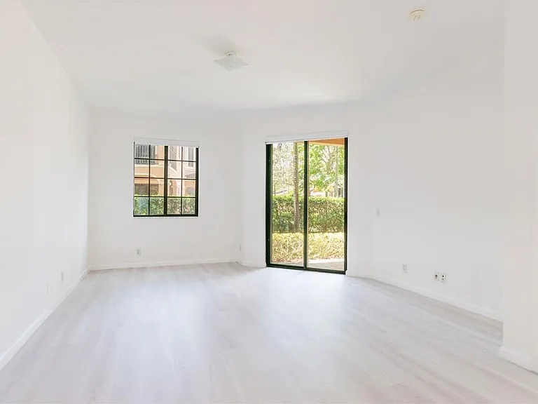2692 Center Court Dr #2-32 — Photo 10