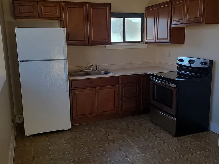 174 E Flaming Gorge Way — Photo 12
