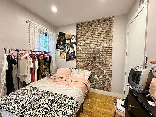 Rented by Pear NYC LLC | media 26