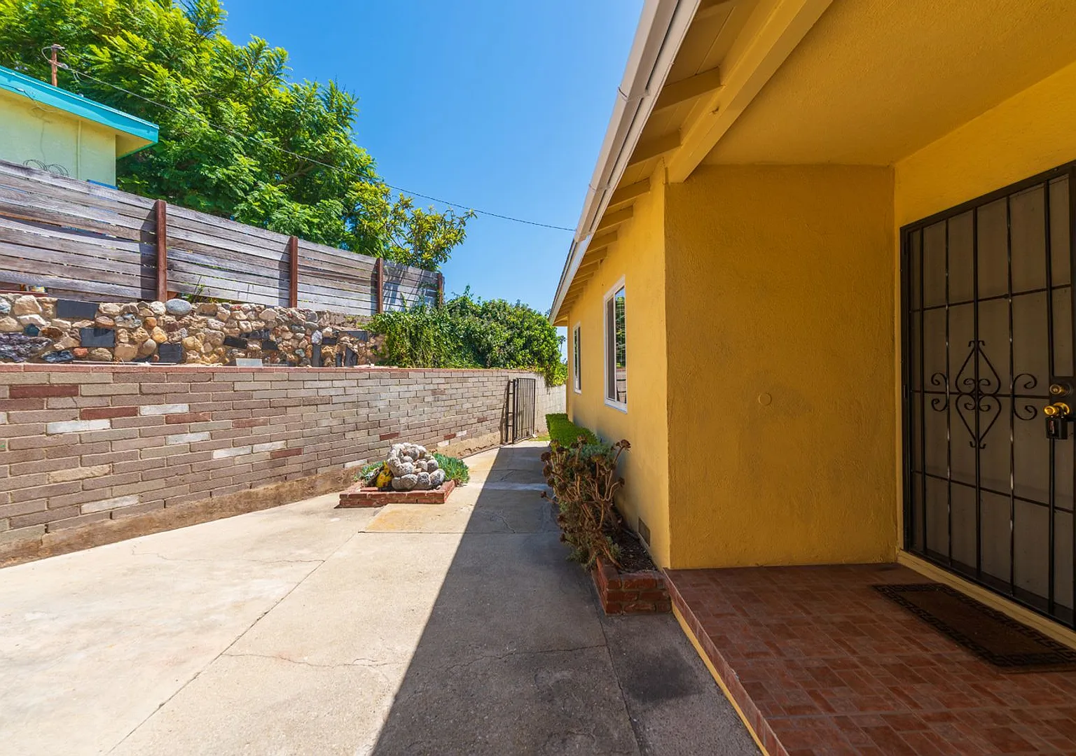 Great Redondo Location 3 bed 2 bath — Photo 4