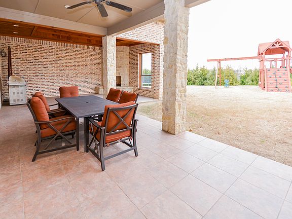 3rd image of 5705 S Woodcreek Cir