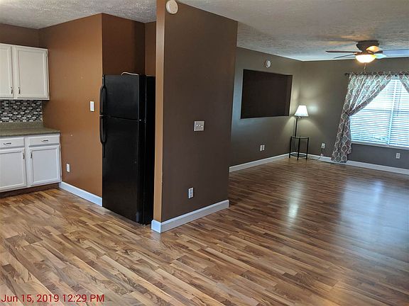 3rd image of 4536 Clifton Ln