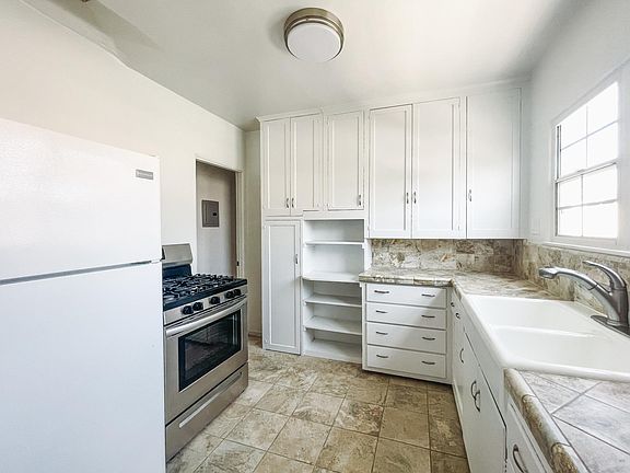 4th image of 1121 14th St Unit B