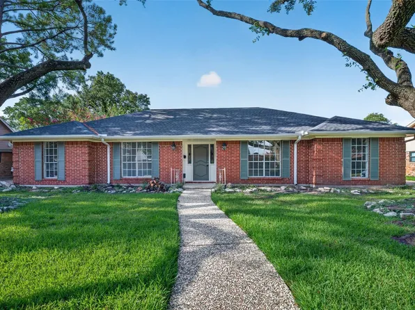 3910 Chile Dr, Pasadena, TX 77504