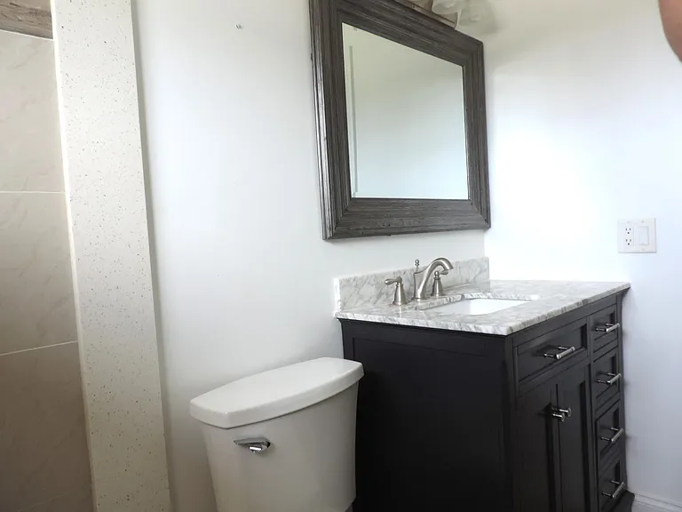 915 SE 22nd Ave — Photo 17