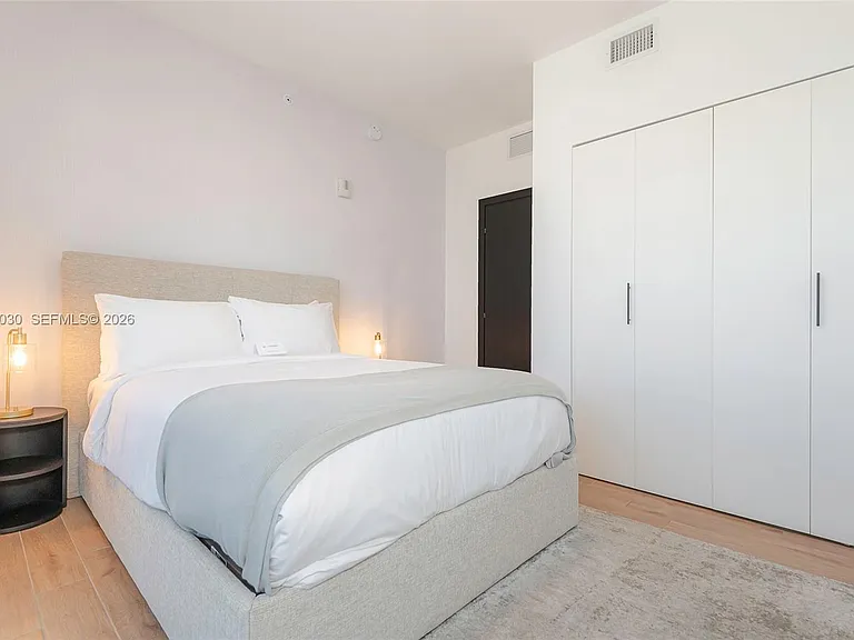 398 NE 5th St #4001 — Photo 56