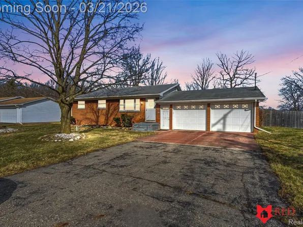 2379 Hialeah Dr, Flint, MI 48507