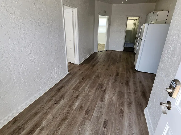 615 N 8th St #5 — Photo 2