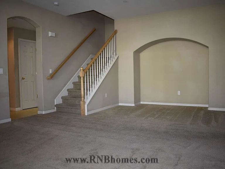 2103 Ferry Cir — Photo 2