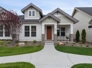 488 W Pavilion Ln, Meridian, ID 83646