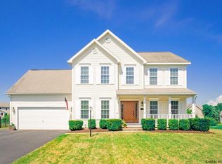 5 Brassfield Ct, Clifton Park, NY 12065