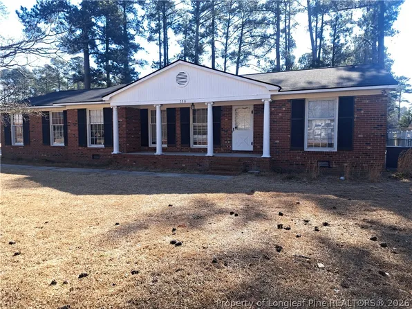 7211 Manassas St, Fayetteville, NC 28304