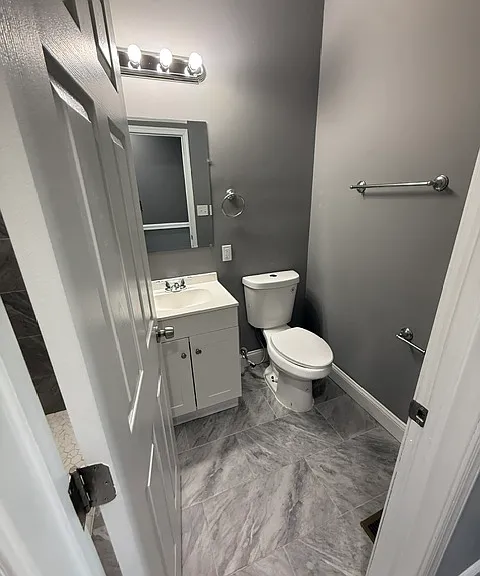 1613 Riggs Ave — Photo 3