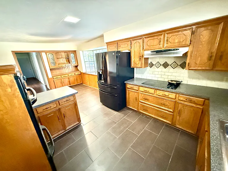 kitchen/dining