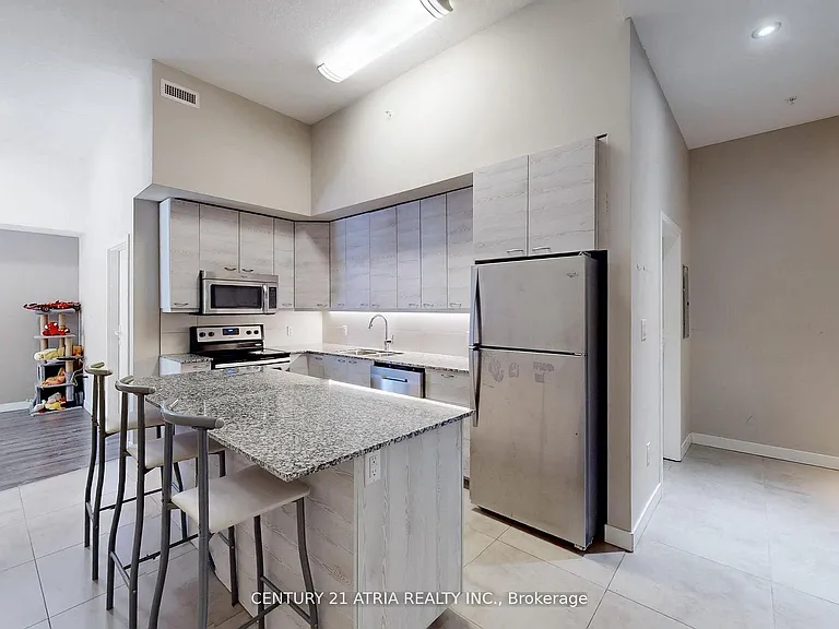 280 Lester St #308 — Photo 6