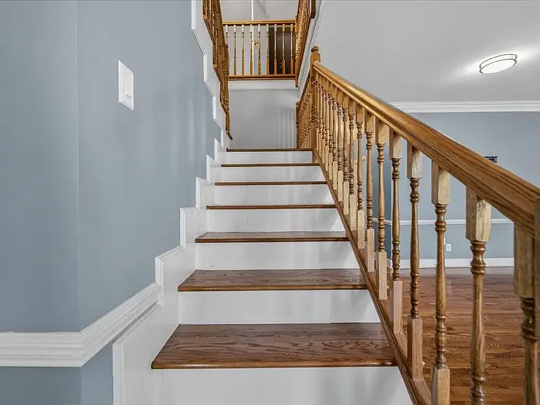 1032 Lynch Rd — Photo 13