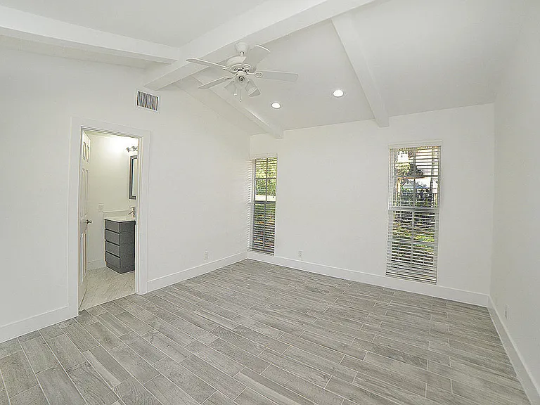 6943 Giralda Cir — Photo 16