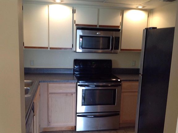 2nd image of 1677 SE Green Acres Cir APT Ll201