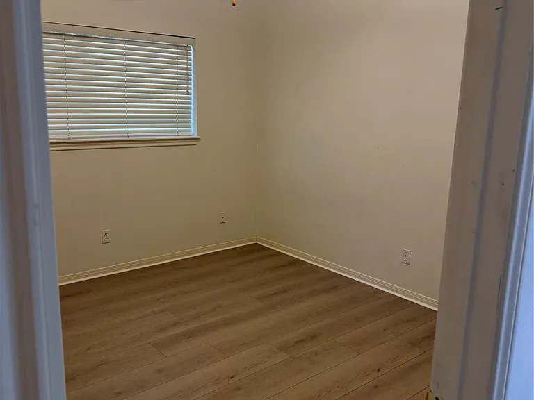 120 Hiwon Dr — Photo 38