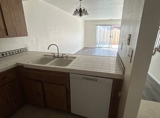 615 E Colorado Blvd, Monrovia, CA 91016