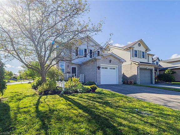 2nd image of 588 Drummerhill Cres