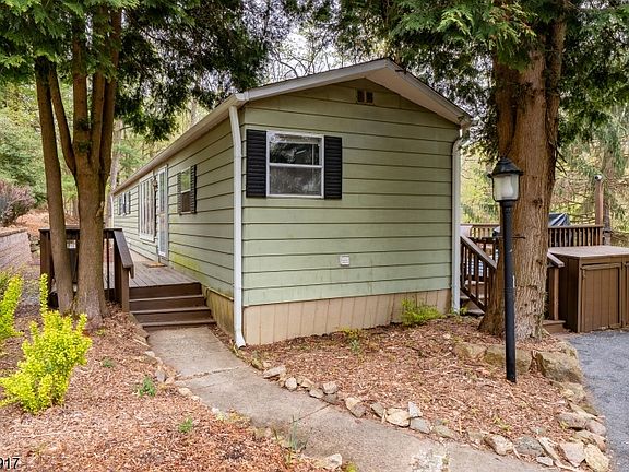3rd image of 12 Timbercroft Rd