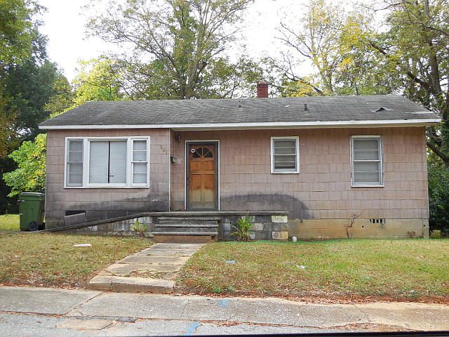 1st image of 207 W Dr Lm Rosemond Ln