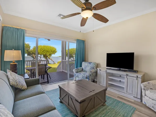 5073 Sunset Village Dr, Duck Key, FL 33050