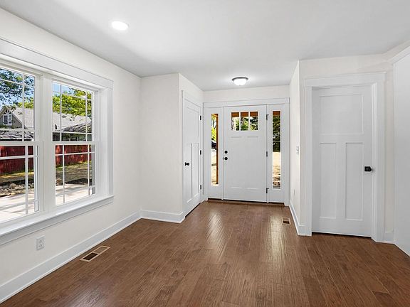 5th image of 4004 Forest DRIVE