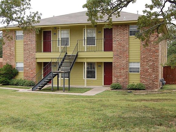 2nd image of 2100 Southwood Dr APT 6