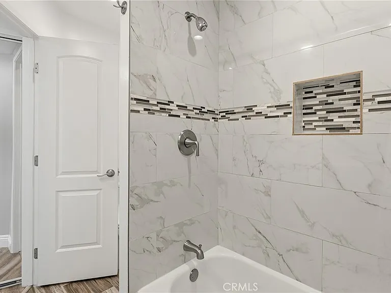 9754 Yolanda Ave — Photo 27